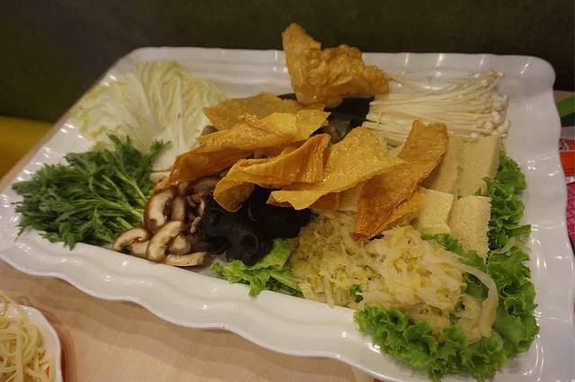 刘记筋头巴脑一锅香