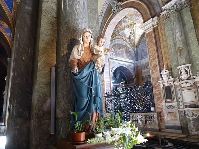 万神殿点评(104 条)       万神殿被米开朗基罗赞叹为"天使的