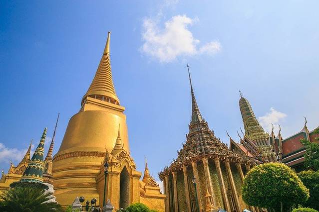 漫步在泰国大街上,体验泰式风情