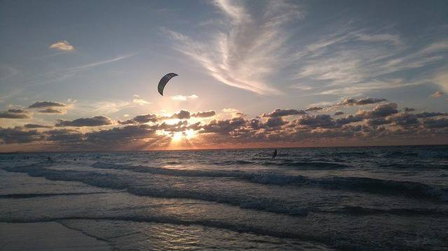 阳光四射的古巴,它的海水是薄荷色