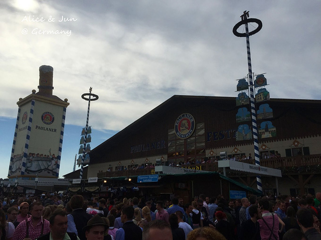 201710月3日,是德国国庆日,选择在最热闹的一