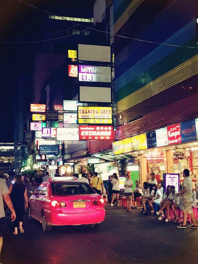 Sala Daeng 美食街区