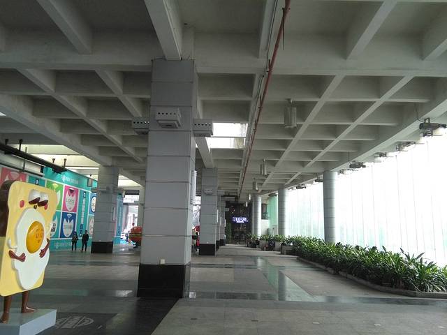 广州东站广场水景瀑布