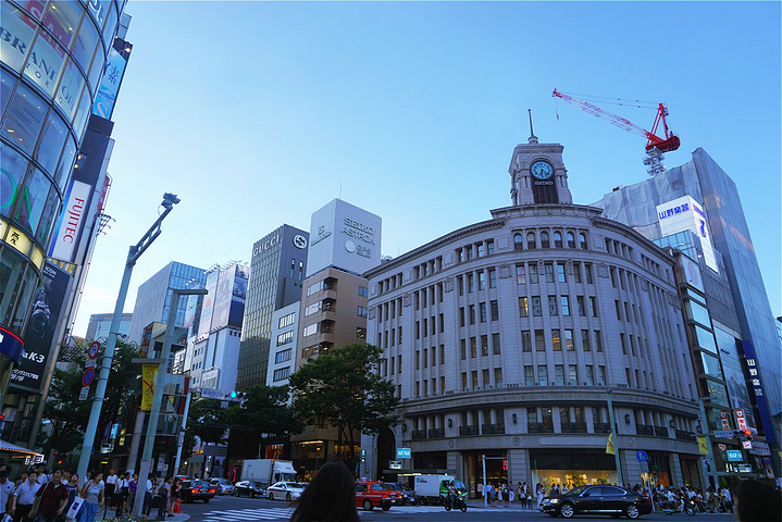 21 档百货商场和各种百年老店等等 与巴黎香榭丽舍大街 纽约第五大道齐名 是世界三大繁华购物街之一 银座 评论 去哪儿攻略