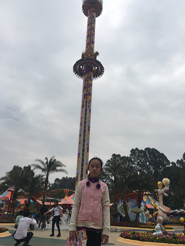 2017超级大摆锤是世界最新最眩的大型机动游乐设备，由德国HUSS公司原厂进口, 号称“全球最大摆锤”_长隆欢乐世界评论 - 去哪儿攻略社区