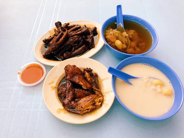 天皇鸡脚粿条汤