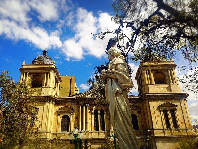 大教堂和穆里略广场