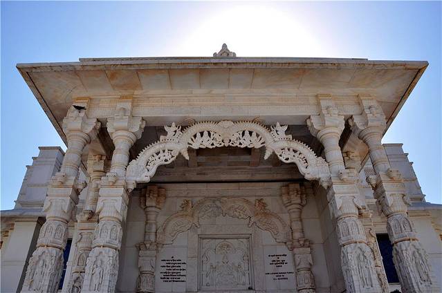 勒克什密那罗延寺