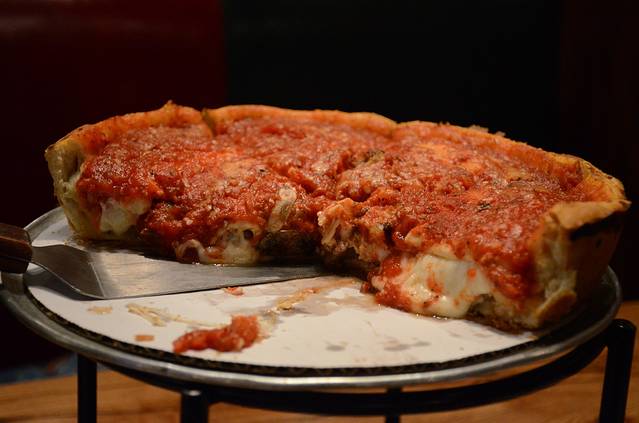 楼马尔纳蒂深盘披萨