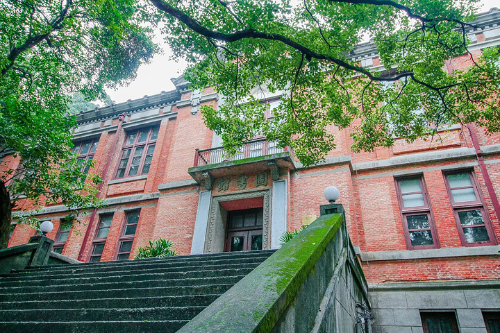 浙江大学之江校区的小礼堂,据说是民国时期的