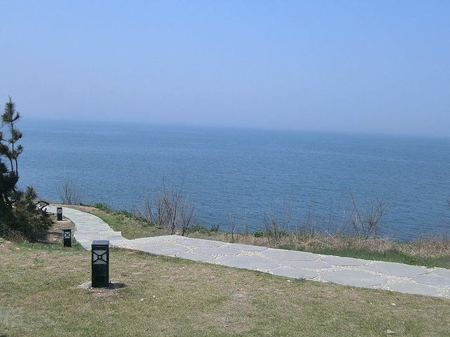 开车一个小时左右吧 五一假期人多车多,我们开