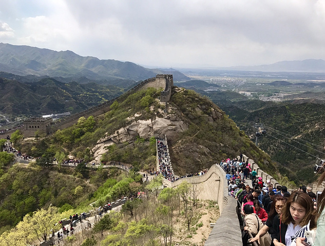 守著這麼美麗壯觀的長城多少人像我一樣已經忘記了當年爬長城時這些美