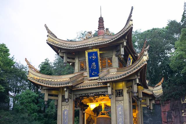 峨眉山特色美食村