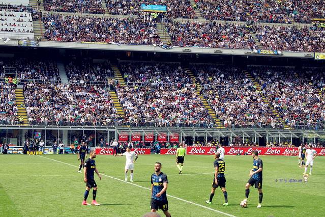 迭戈·阿曼多·马拉多纳体育场