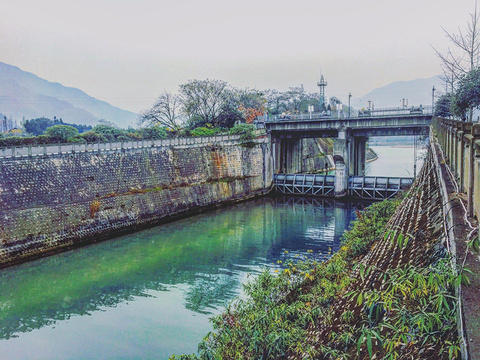 都江堰鱼嘴分水堤