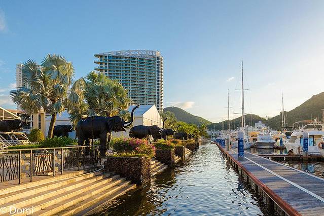 三亚鸿洲国际游艇会