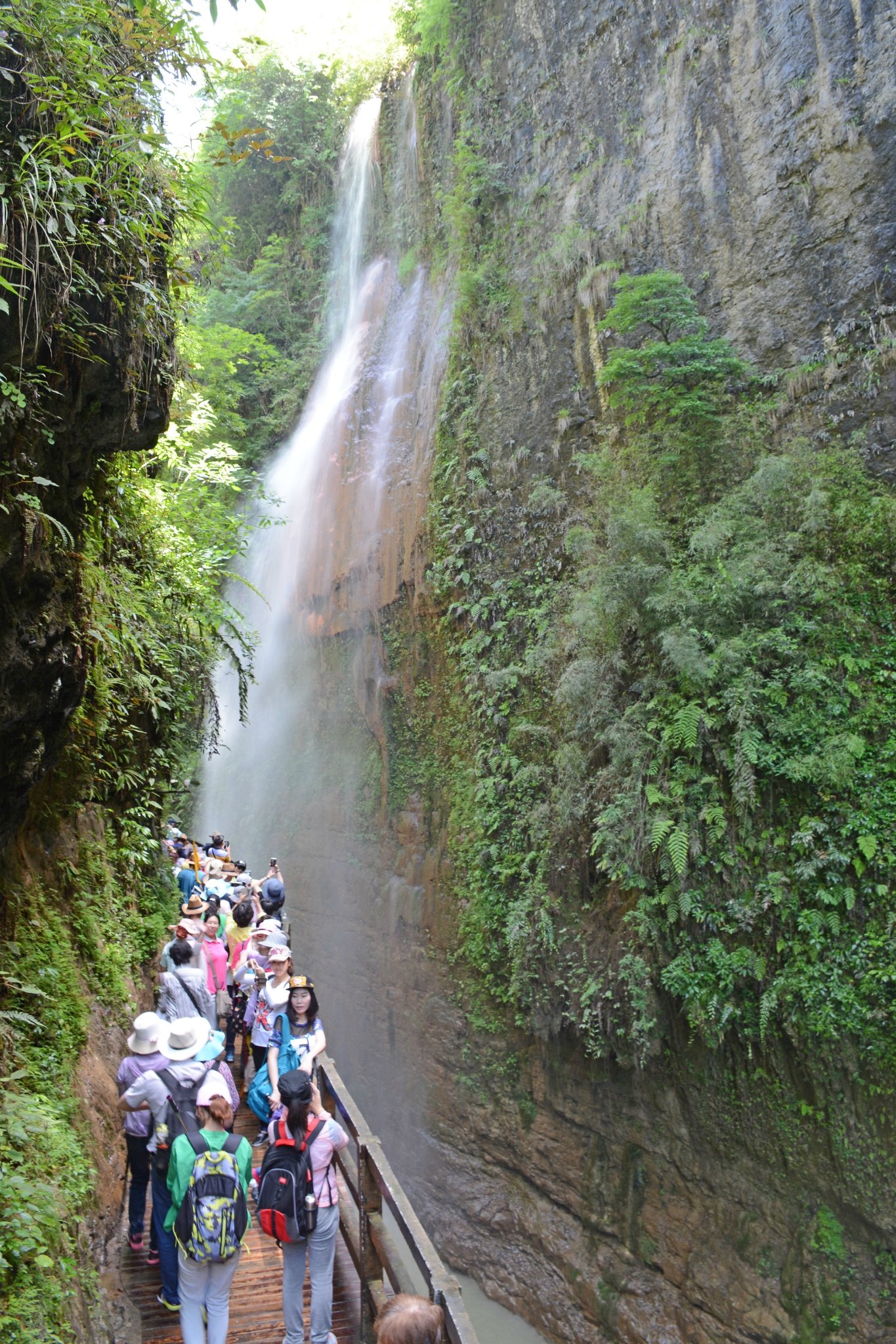 恩施之旅 —— 一次愉快的旅行 大峡谷景区分为山下的云龙河地缝和