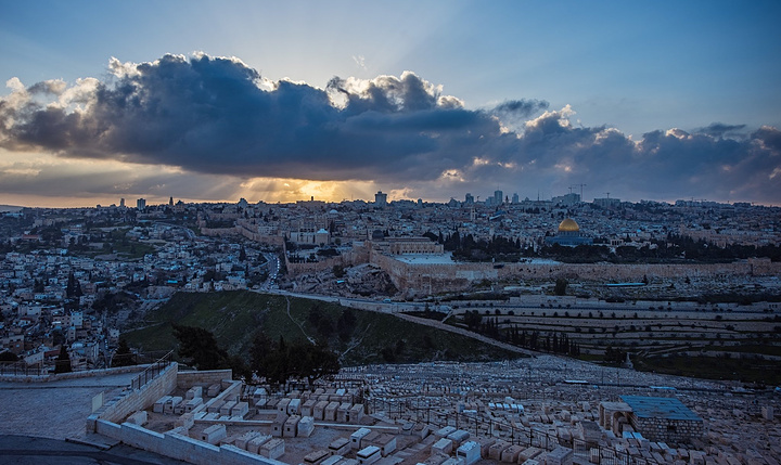 路撒冷列为麦加、麦地那(均位于沙特阿拉伯境