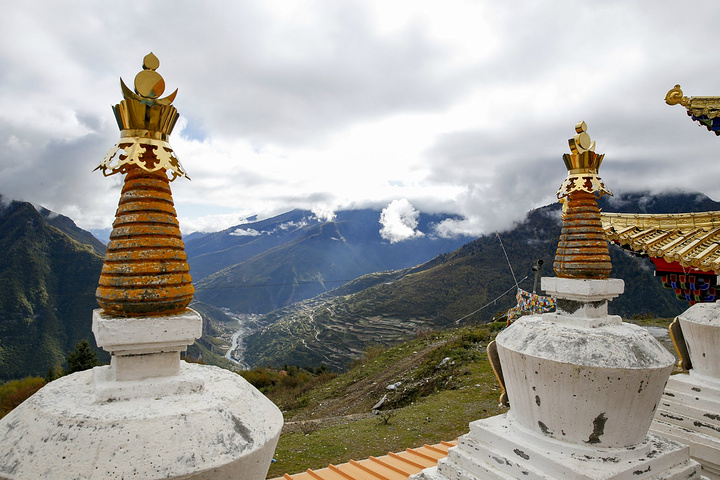 德青郎寺奶子沟