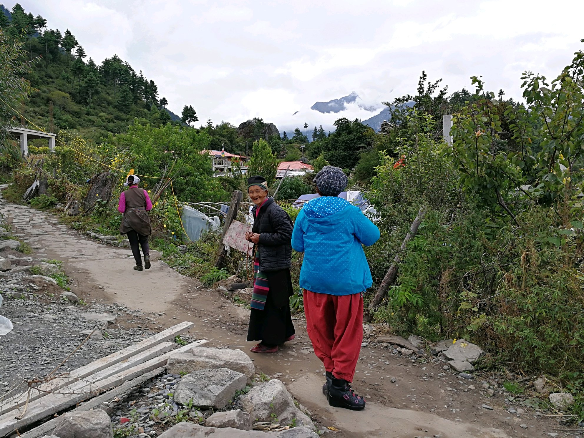 2022吉普村游玩攻略,一座宁静美丽,绿树掩映,山.【去哪儿攻略】