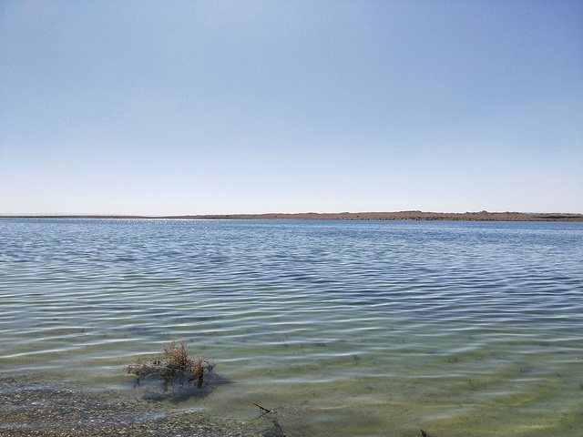 "托素湖是德令哈外星人遗址所在，不管是真是假，托素湖是大雨见过最美的湖_托素湖"的评论图片