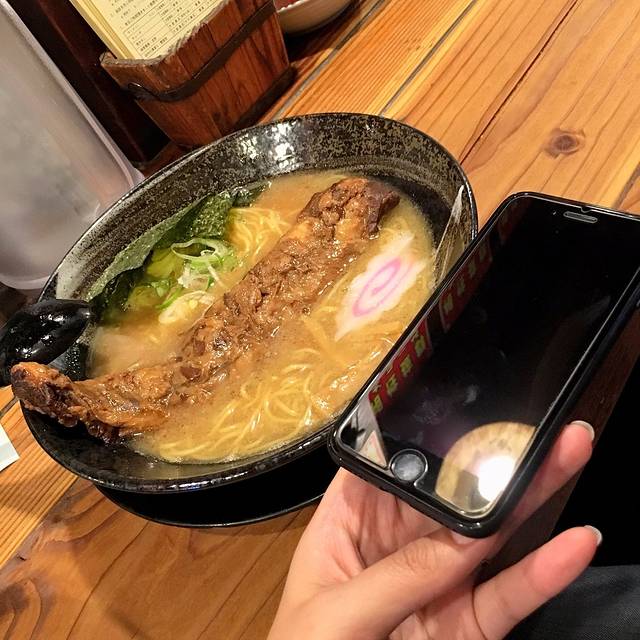 花丸轩拉面（难波法善寺店）