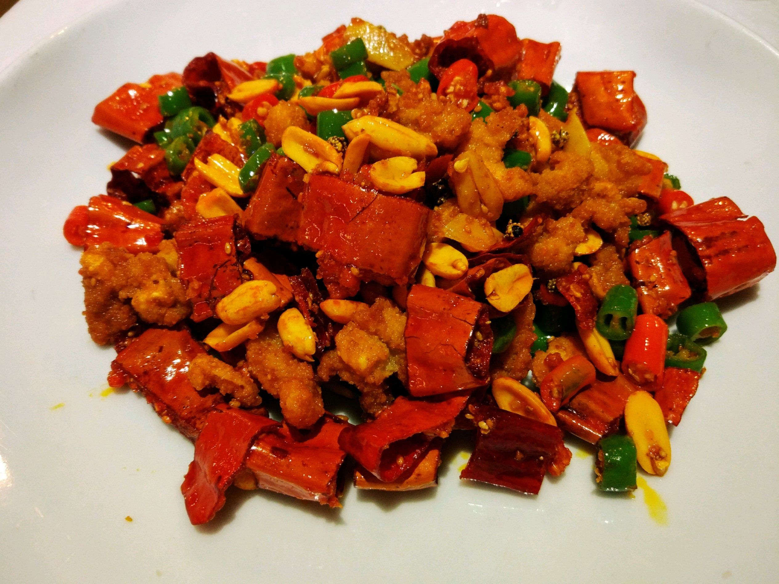 辣子鸡,五颗星.食材的比例适宜,味道适中.