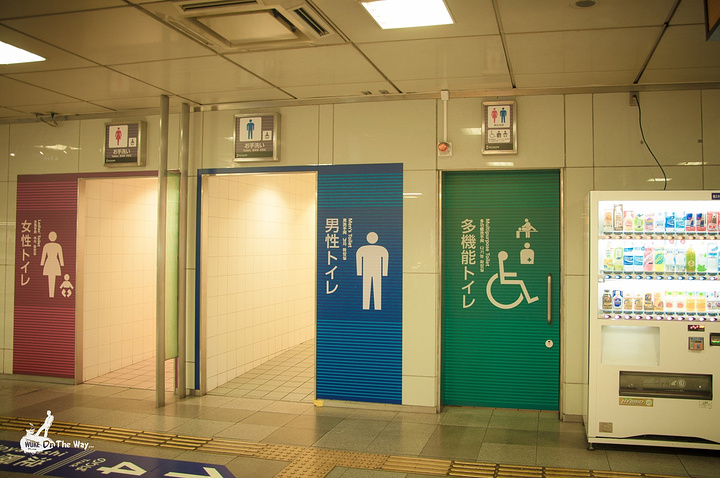 在关西机场游客服务中心买各种铁路及周游券,