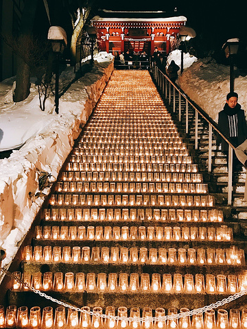 这天早早的爬起来奔去日本第一的草津温泉啦~