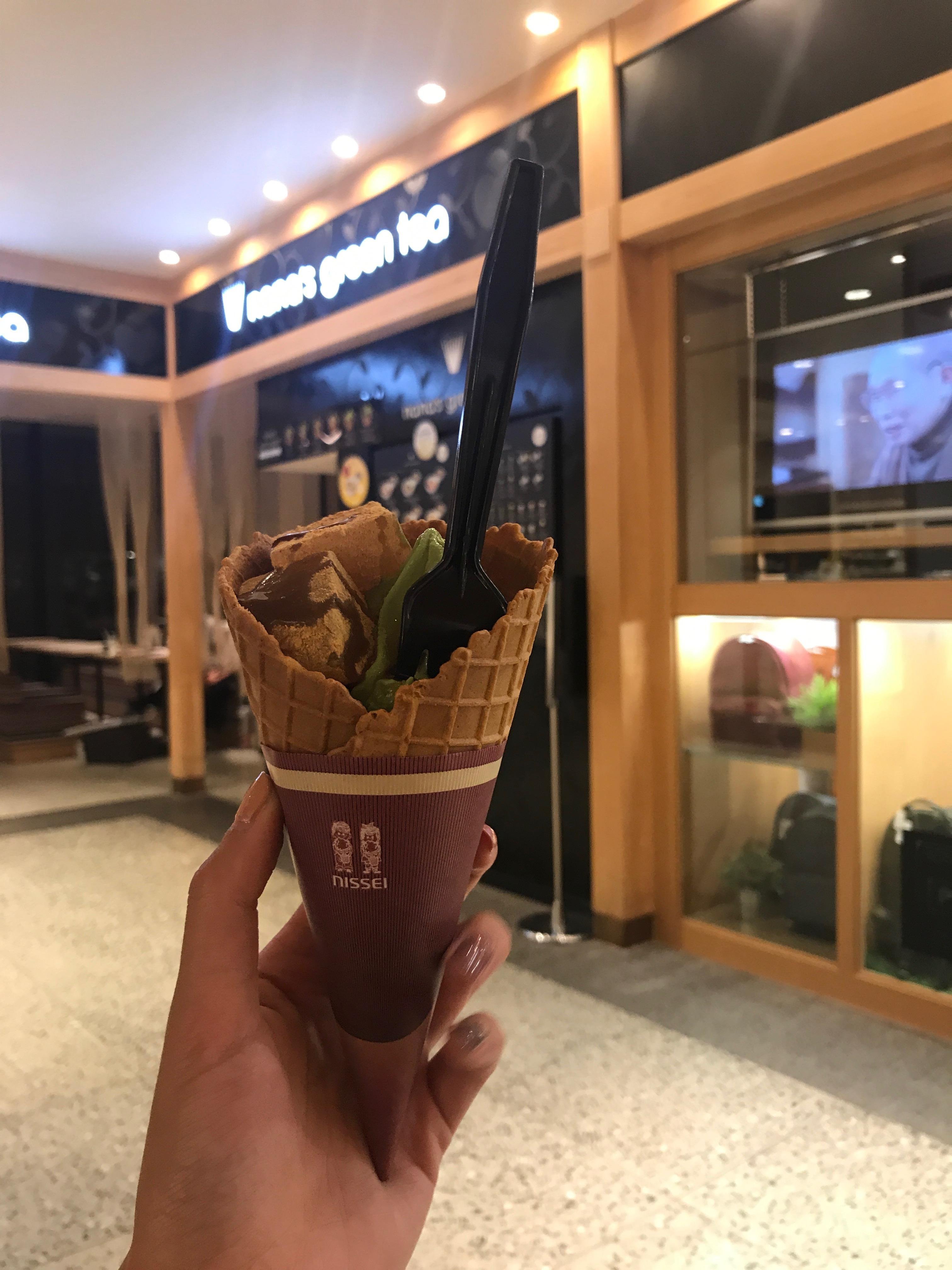 晚饭我们就靠一顿肯德基解决了,也想看看日本的肯德基是什么样子的!