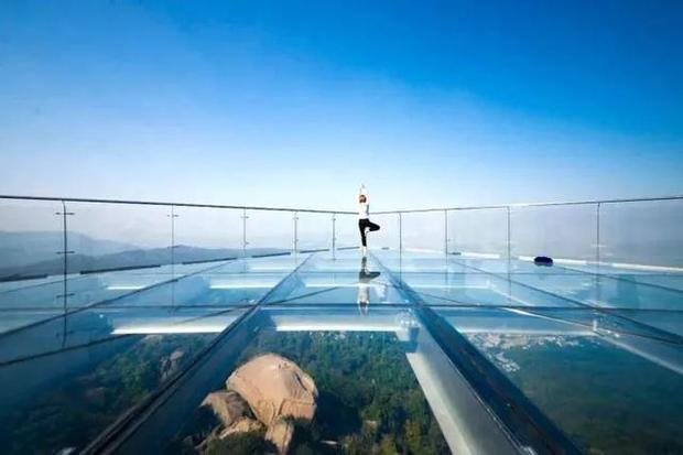 520云上玻璃观景台开放再次给安庆巨石山增加一景点