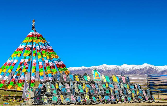 青海倒淌河景区