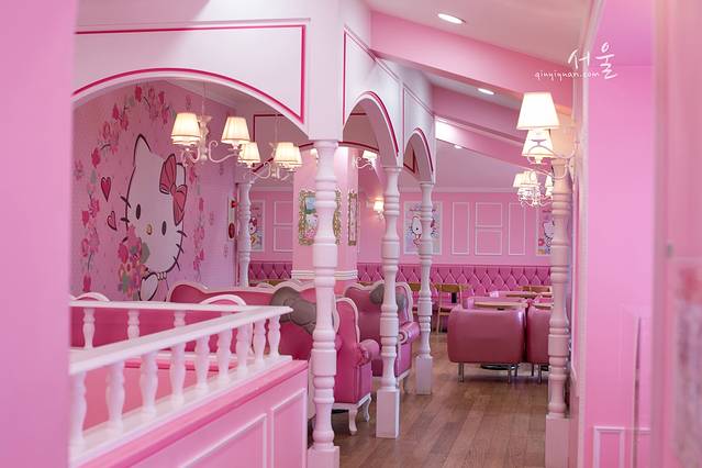 Hello Kitty Cafe（明洞店）