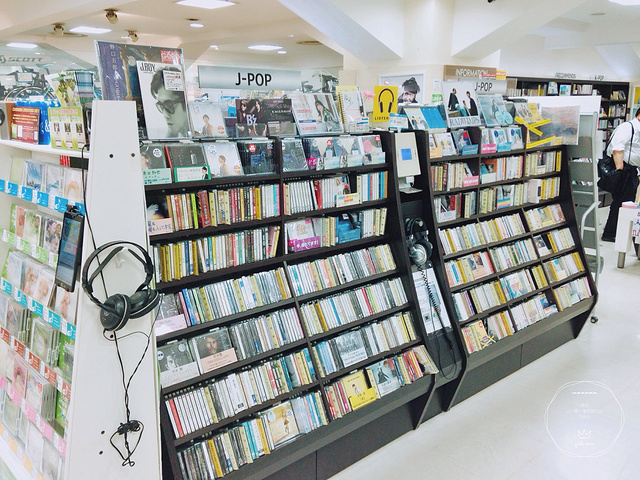 逛cd店永远不会累,哈哈