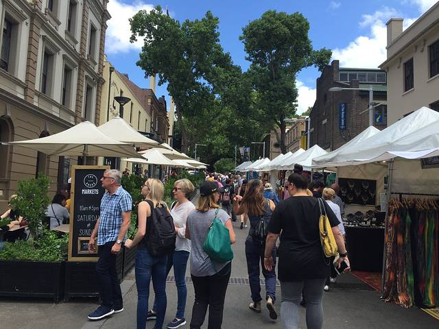 岩石区周末集市