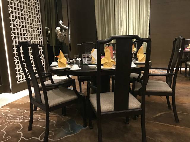 天津京基皇冠假日酒店·粤府中餐厅及花园茶餐厅