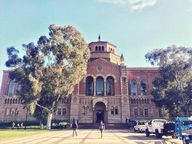 加州大学洛杉矶分校纪念品店