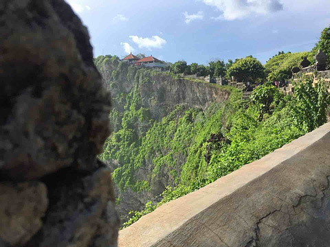 乌鲁瓦图断崖旅游景点攻略图