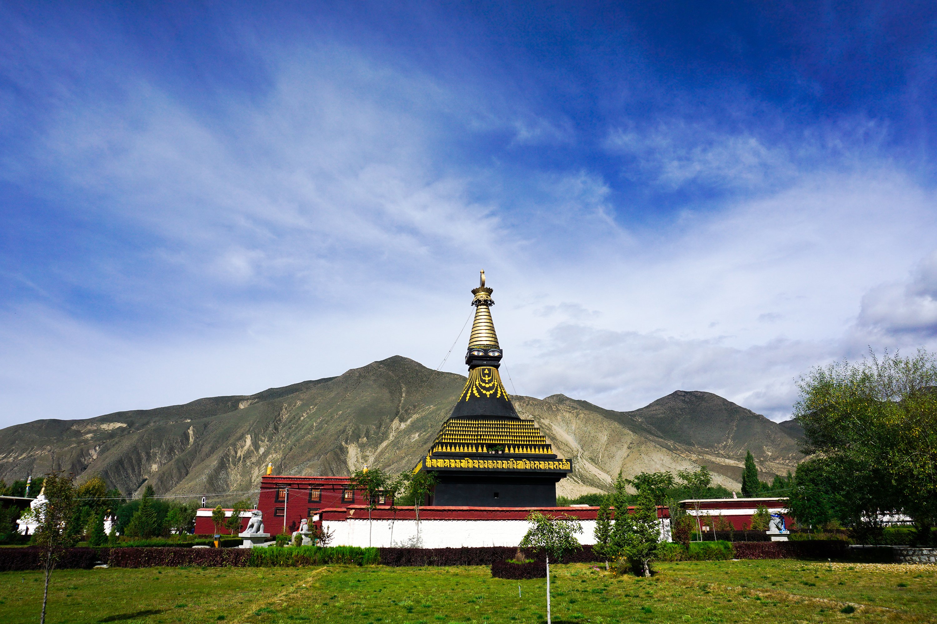 桑耶寺四色佛塔——墨塔