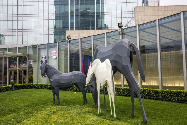 成都IFS雕塑庭院