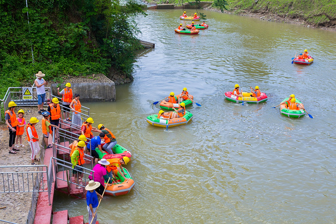 安徽广德南溪漂流图片