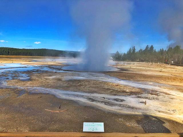 下间歇喷泉盆地