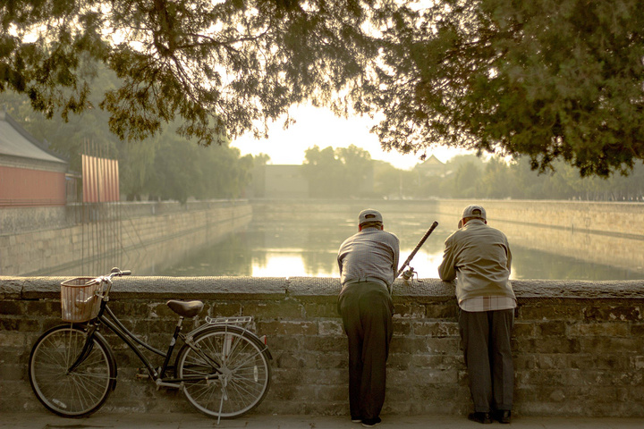 事先在故宫官网上购买了门票,因此不需要排长