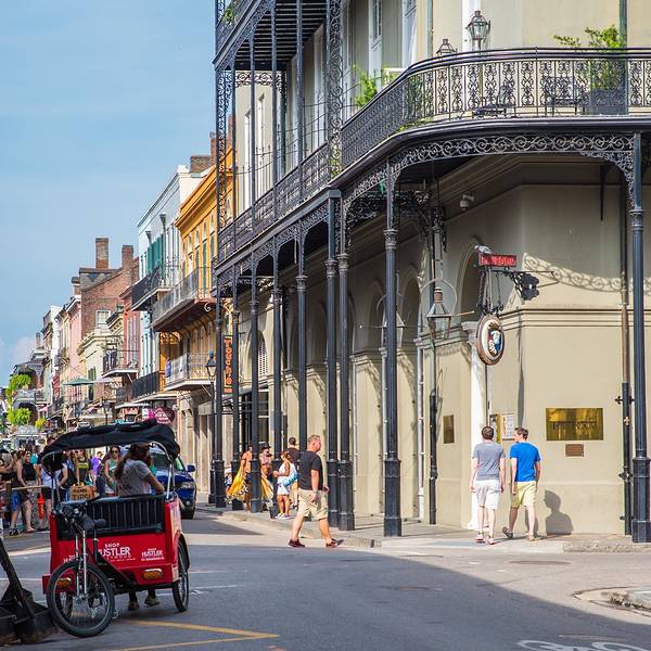 新奧爾良鵜鶘近期表現(xiàn)引爆球迷熱議 球隊核心球員狀態(tài)起伏成關(guān)注焦點