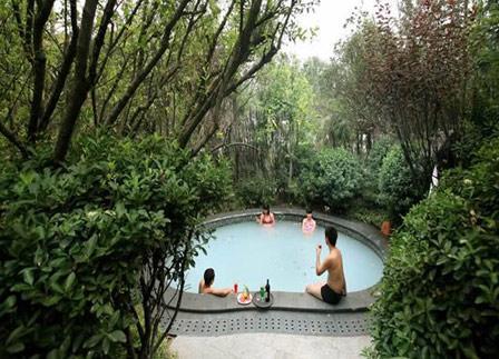 都江堰青城道温泉