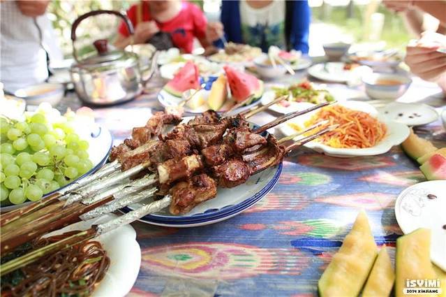 金秋新疆-哈纳斯伊犁欢乐20日游