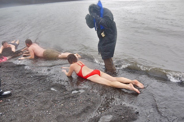 欺骗岛游泳图片