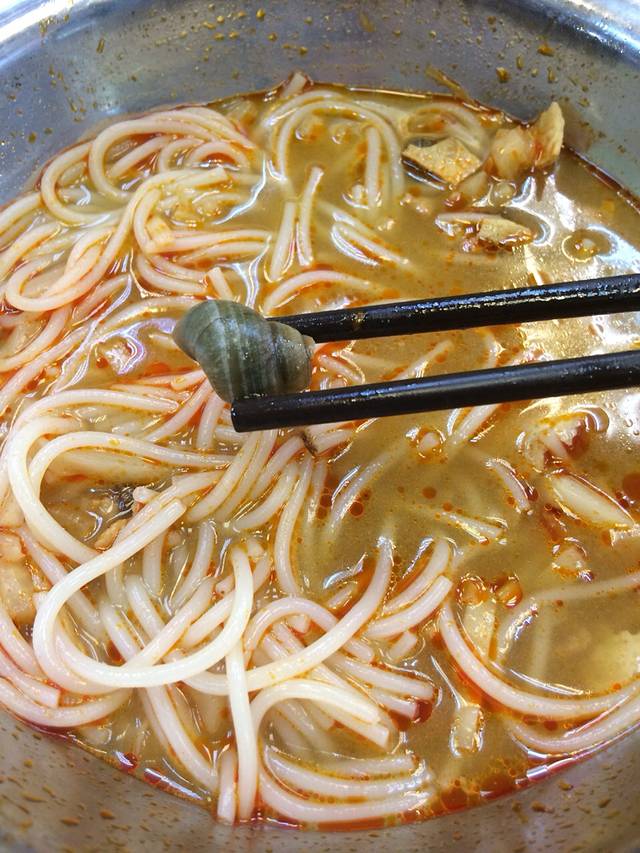 爱民螺蛳粉(财富大厦店)