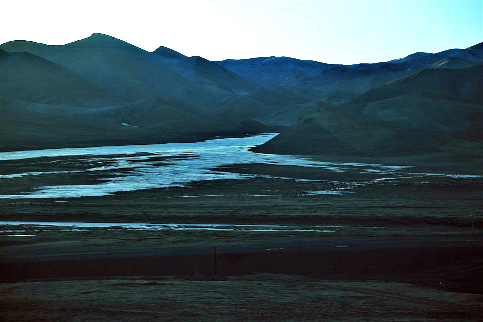 青藏线—茫茫旷野与巍巍雪山