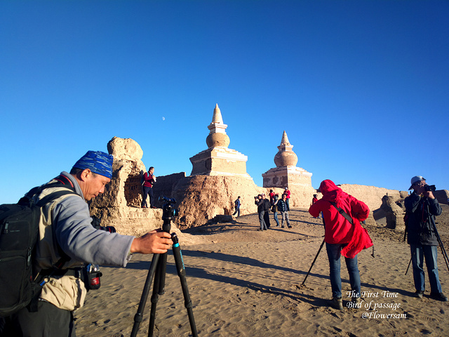 .看风景,看风景的人在楼上看你--徐志摩 你站
